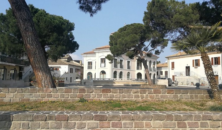 PIAZZA CALBRESI MONT