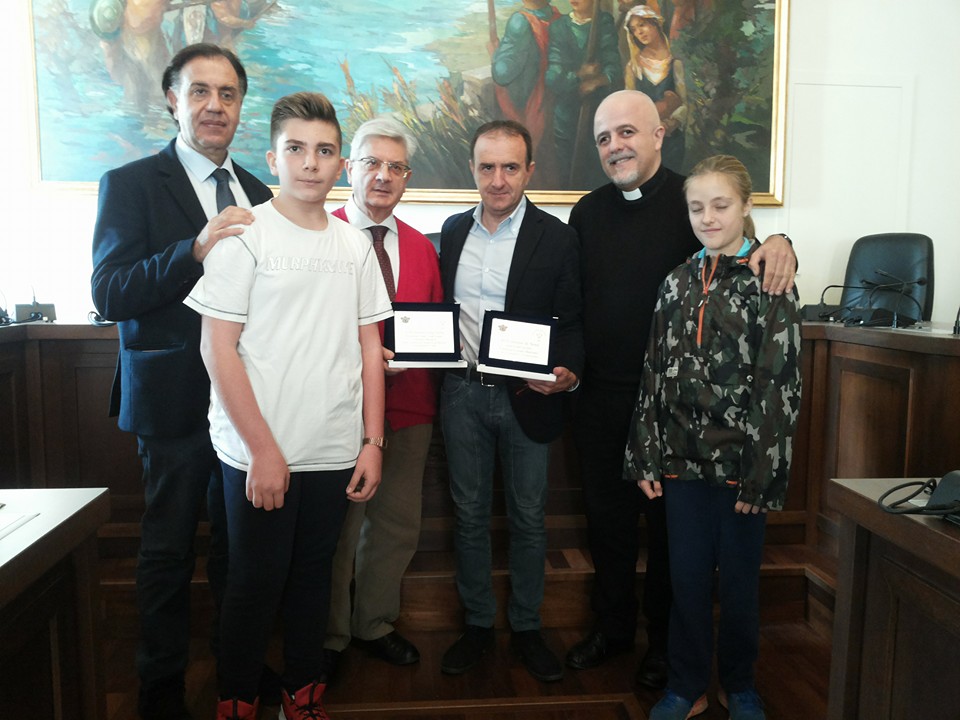 12193729_775747842537401_6845063504369808533_n