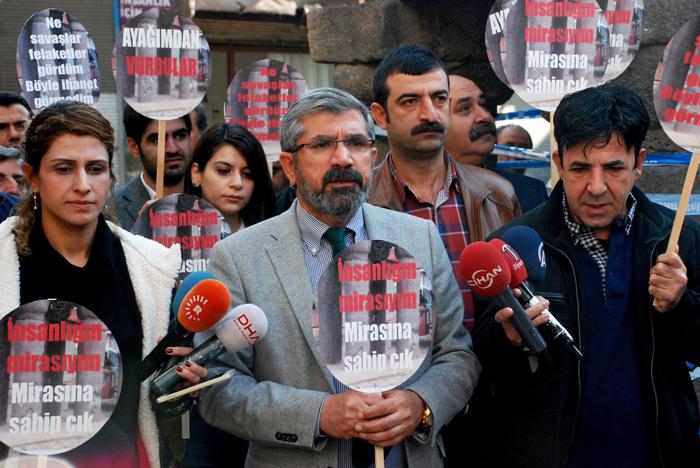 The head of the local chamber of lawyers, Tahir Elci was killed in Diyarbakir