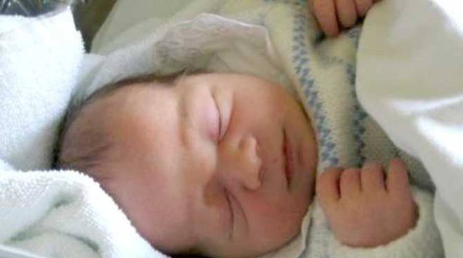 un-neonato-1124.660x368