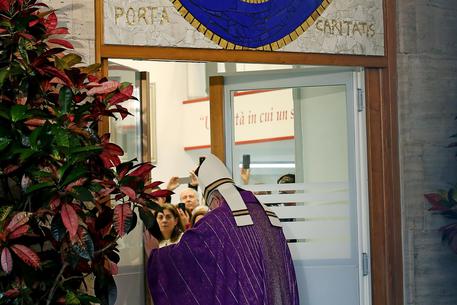 Giubileo: Papa ha aperto porta carita' a ostello stazione Termini