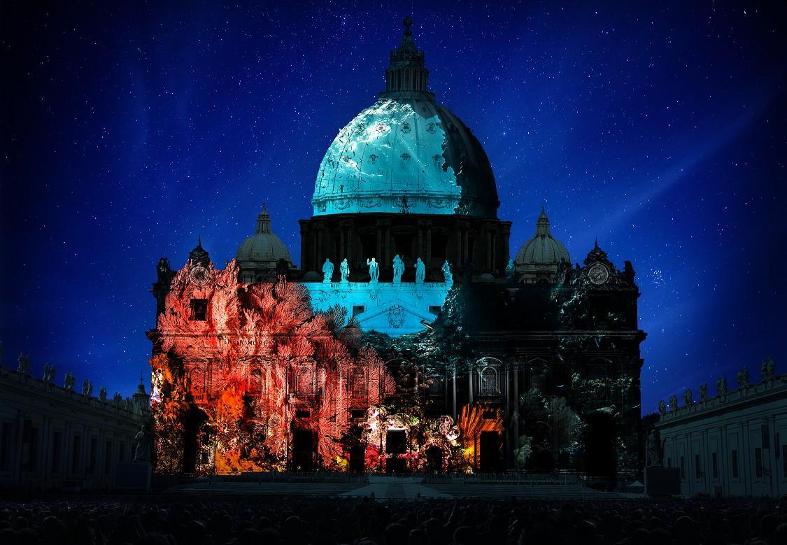 Il rendering mostra una delle immagini dell'opera d'arte pubblica dal titolo "Fiat Lux: illuminare la nostra casa comune" che saranno proiettate sulla facciata della Basilica di San Pietro la sera dell'8 dicembre, apertura del Giubileo straordinario della Misericordia.
ANSA/UFFICIO STAMPA EDELMAN ITALY - PHOTO SHAWN HEINRICHS - RENDERING OBSCURA DIGITAL
+++ ANSA PROVIDES ACCESS TO THIS HANDOUT PHOTO TO BE USED SOLELY TO ILLUSTRATE NEWS REPORTING OR COMMENTARY ON THE FACTS OR EVENTS DEPICTED IN THIS IMAGE; NO ARCHIVING; NO LICENSING +++