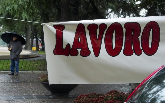++ Istat: disoccupazione gennaio a stabile a 11,5% ++