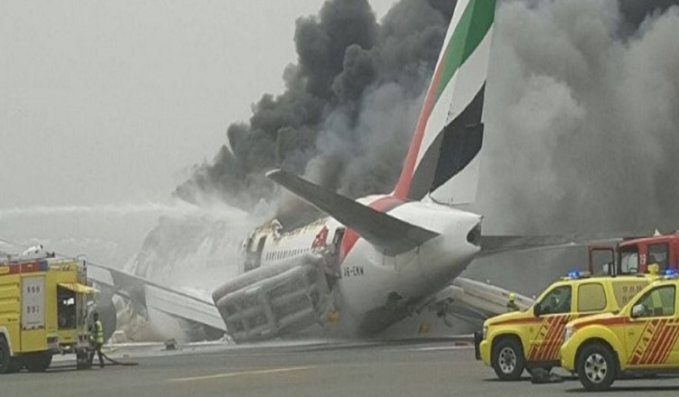 aereo in fiamme dubai2