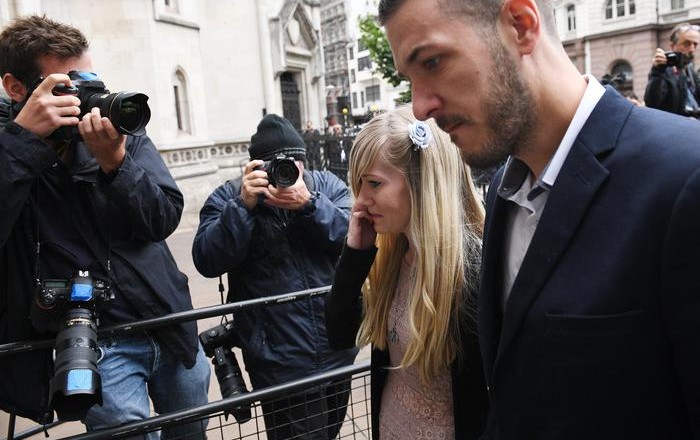 Parents of Charlie Gard arrive at the High Court