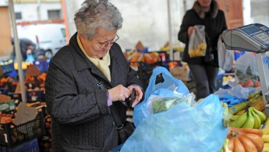 PACCHETTO POVERTA', 80 EURO A TESTA, TETTO 400 A FAMIGLIA