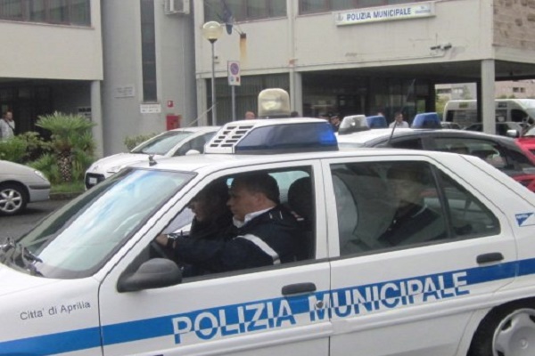 polizia-locale-aprilia1