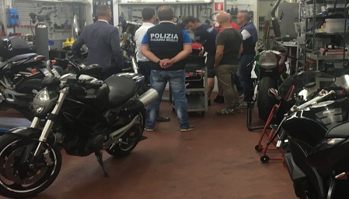 foto-stampa-polizia