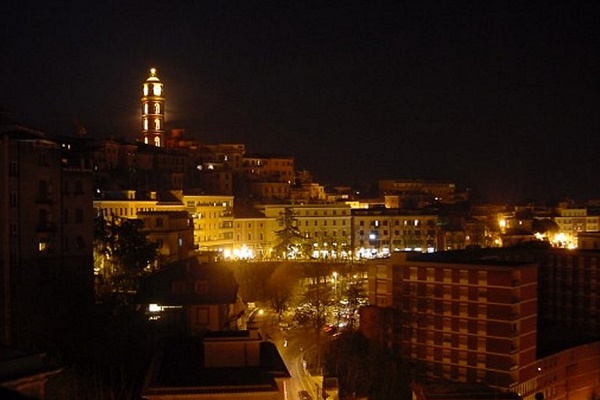 frosinone-notte