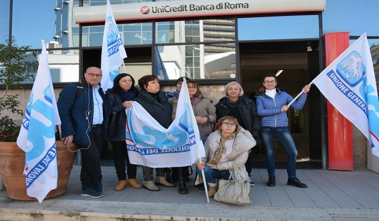 sciopero-addette-pulizie-unicredit