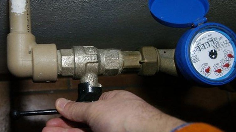 contatori-idrici-acqua-1132x670