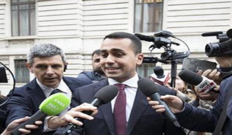 Governo: Di Maio lascia Montecitorio