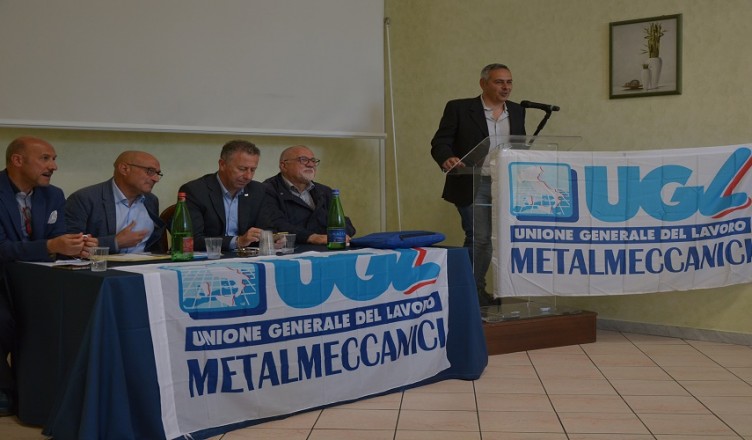 gerardo-minotti-e-il-tavolo-relatori