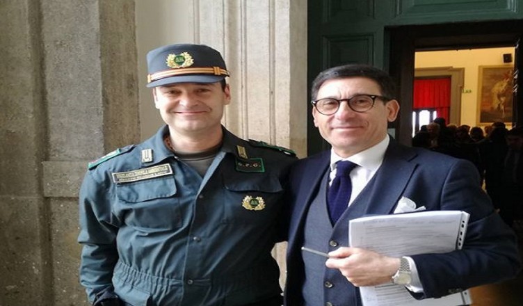 il-comandante-bruni-con-il-presidente-dellaccademia-kronos-fraco-floris