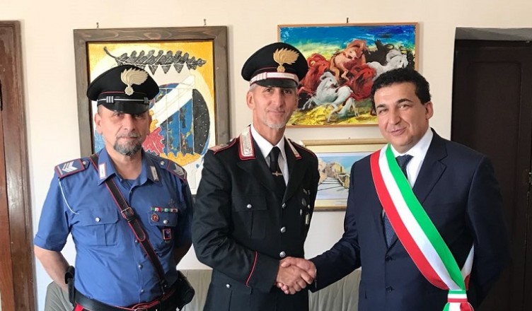 boville-da-sinistra-il-brigadiere-capo-bernardo-sanfilippo-il-luogotenente-mario-vinci-e-il-sindaco-enzo-perciballi-1
