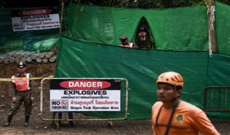thailandia-soccorsi-grotta-ragazzi
