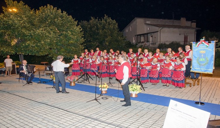 coro-folklorisitico-montesilvano