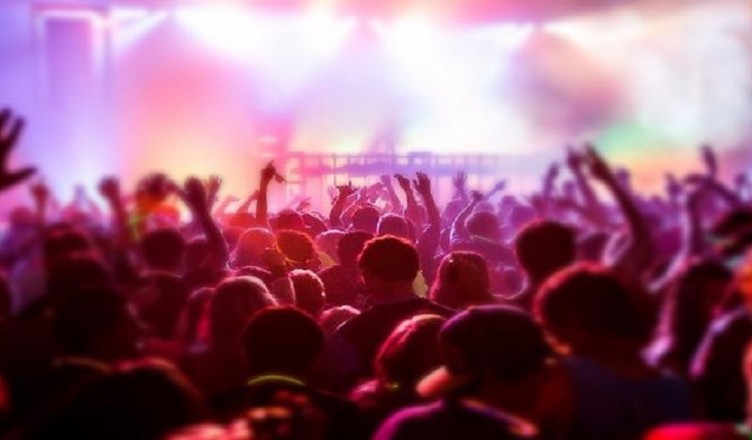 rave-party-abusivo