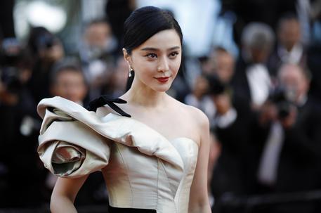 epa06728889 Fan Bingbing arrives for the screening of 'Ash Is Purest White' during the 71st annual Cannes Film Festival, in Cannes, France, 11 May 2018. The movie is presented in the Official Competition of the festival which runs from 08 to 19 May.  EPA/FRANCK ROBICHON
