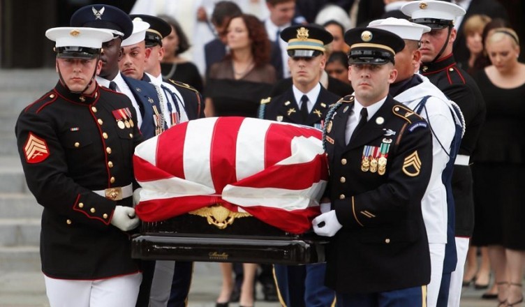 funerali-john-mccain