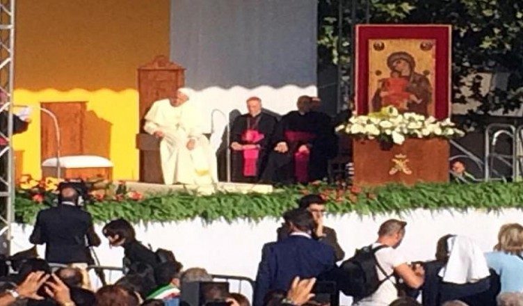 Papa in Sicilia: Francesco arrivato a Piazza Armerina