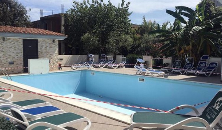 Bimbo morto in piscina: attesa per avvisi garanzia