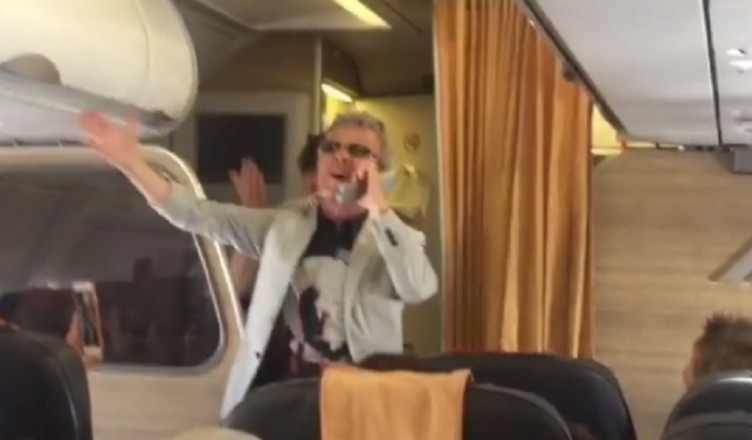 pupo-aereo-canta