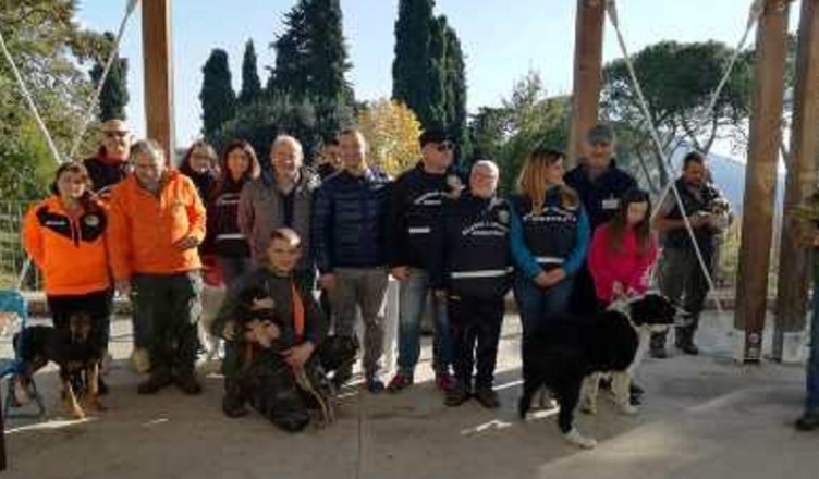il-gruppo-della-k-con-il-sindaco-di-acuto
