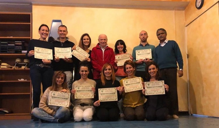 insegnati-yoga-corso-rocca-darce