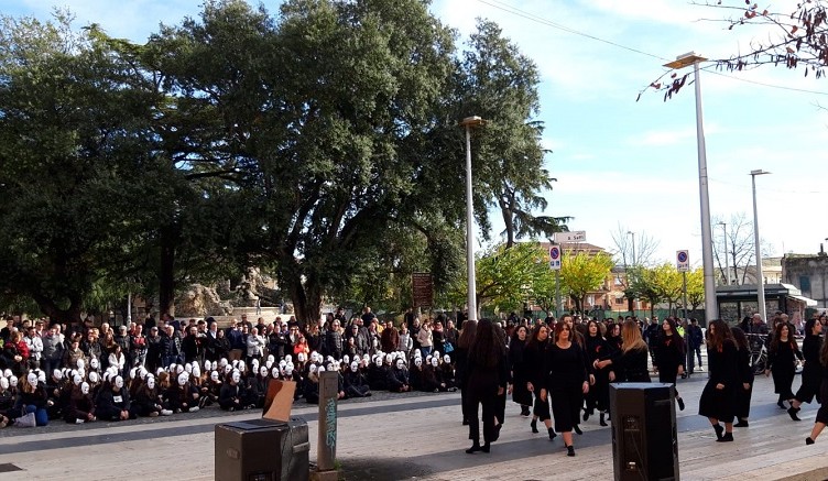 corteo-cisterna