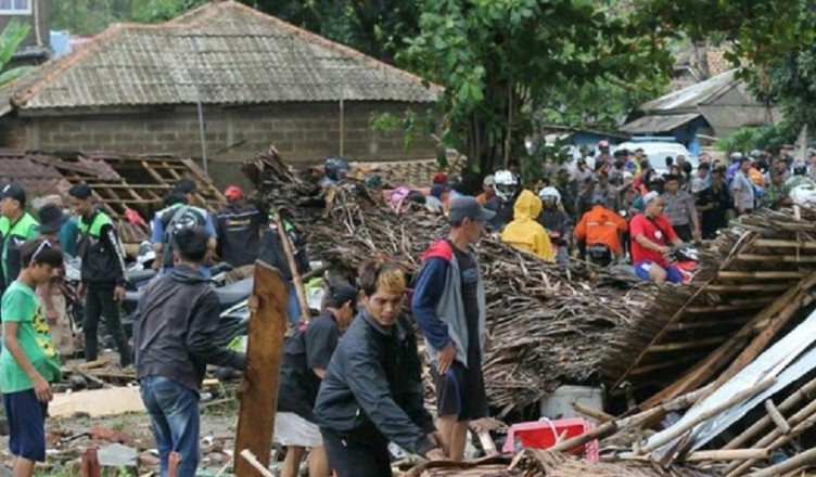 tsunami indonesia