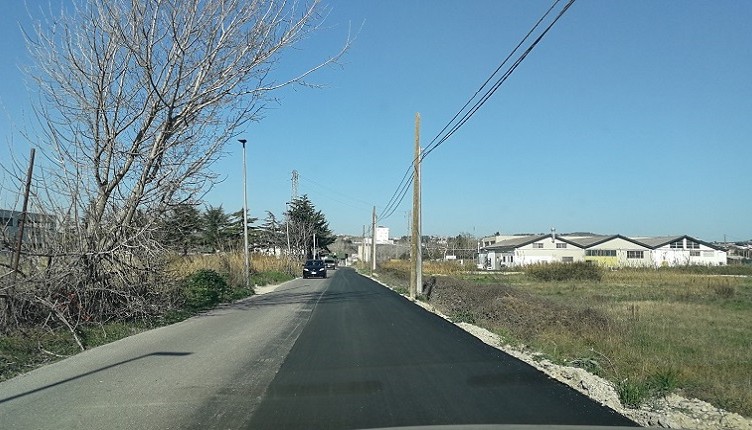 Asfalto via Tamigi Mont