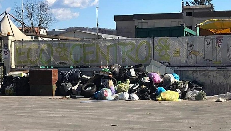 RIFIUTI ISOLA ECOLOGICA