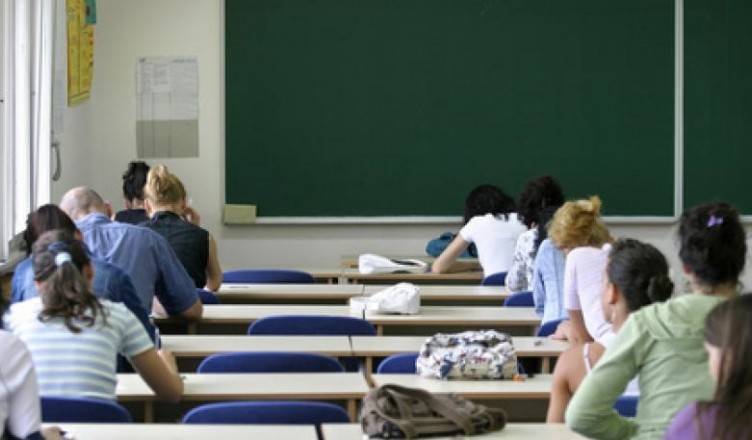 studenti classe scuola (1)