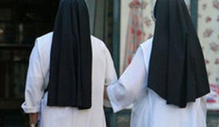 suore asilo violenza