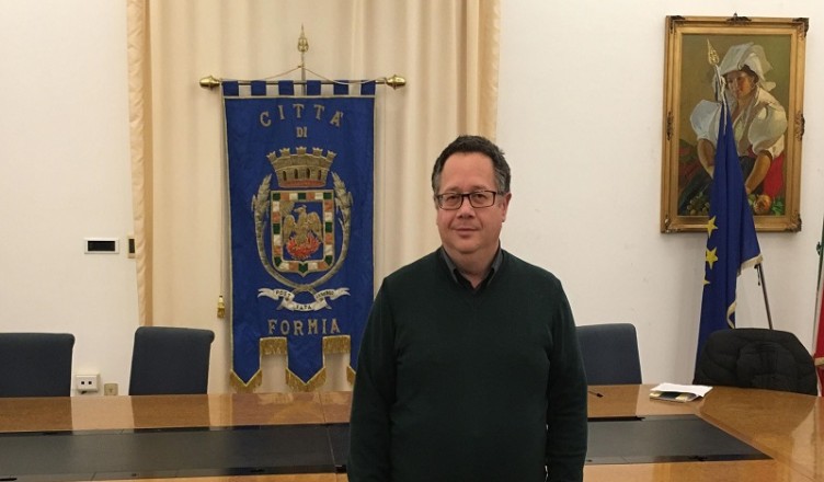assessore ai Servizi Sociali Giovanni D'Angiò