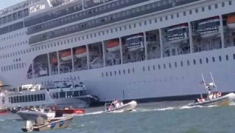 scontro navi venezia