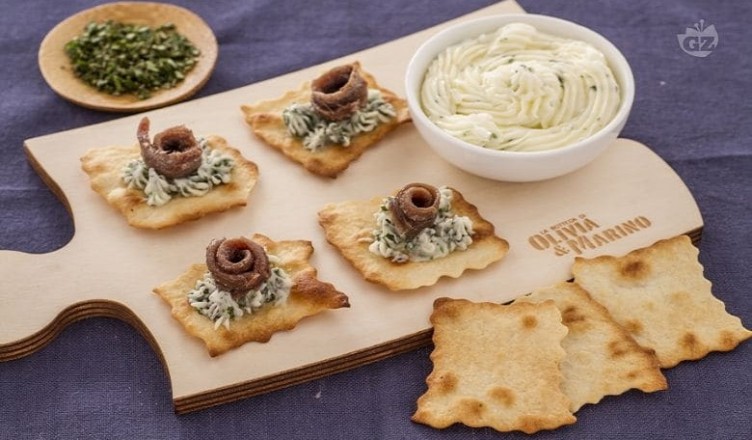 Sfoglie burro aromatizzato acciughe