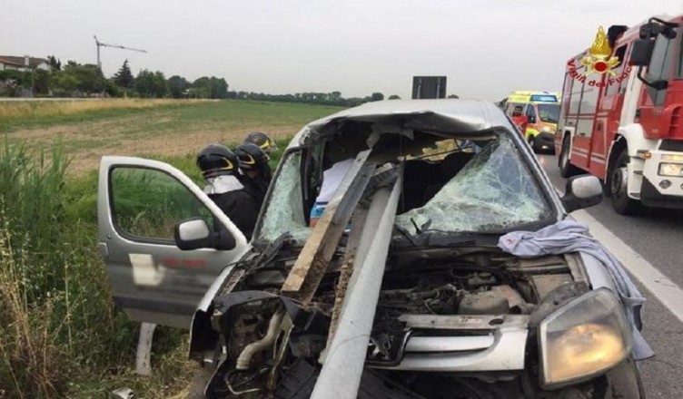 incidente stradale auto