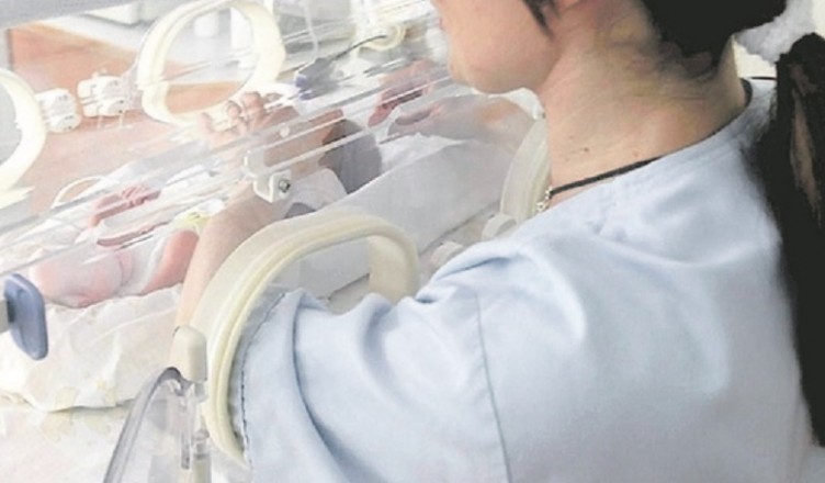 neonato morto..
