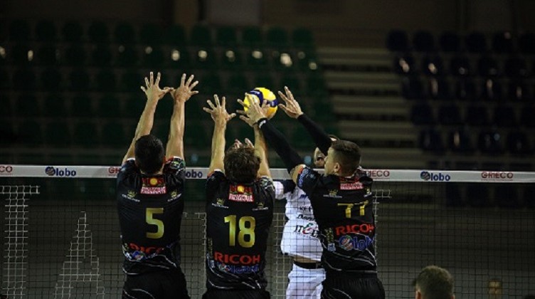 Volley sora milano