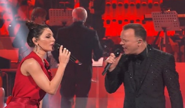 Anna Tatangelo Gigi DAlessio.
