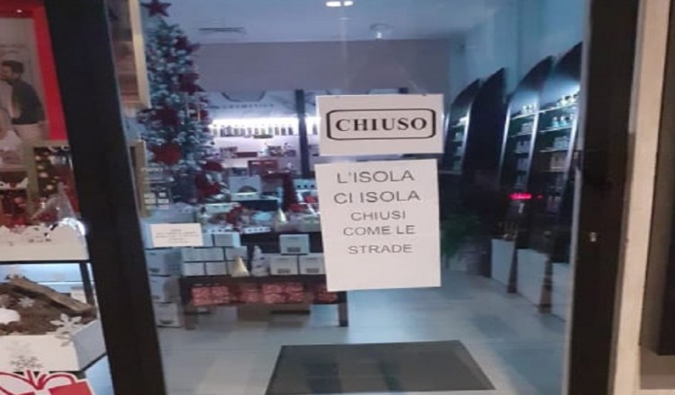 protesta isola pedonale frosinone