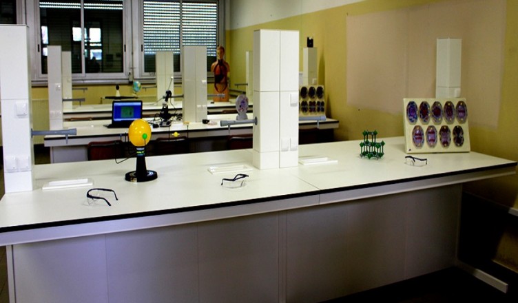 laboratorio scienze liceo romano