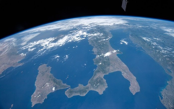 mediterraneo spazio