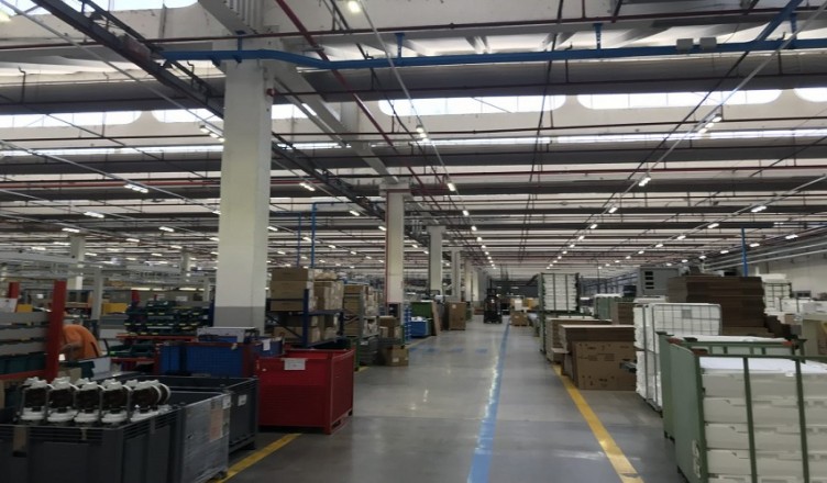 capannoni industriali