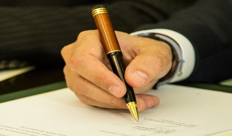 firma-decreto-bilancio