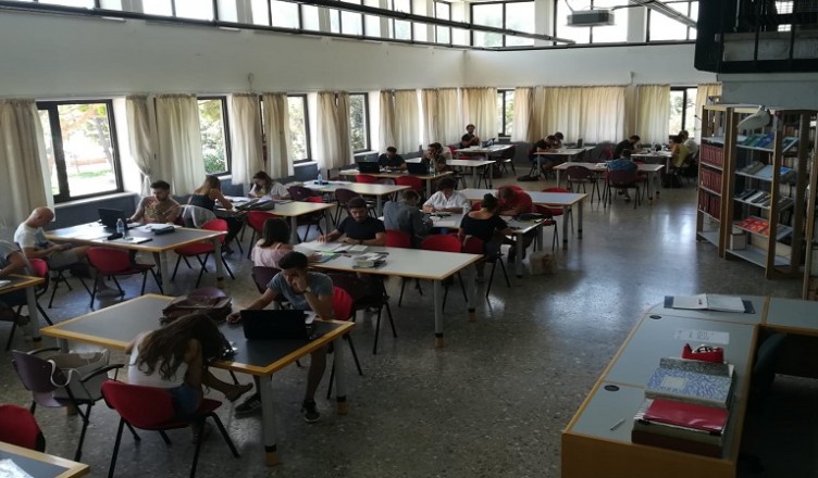 biblioteca comunale Formia