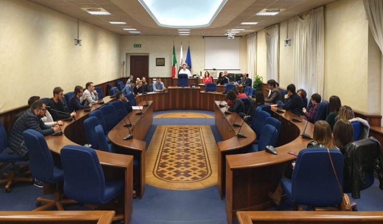 forum giovani aula consiliare.......