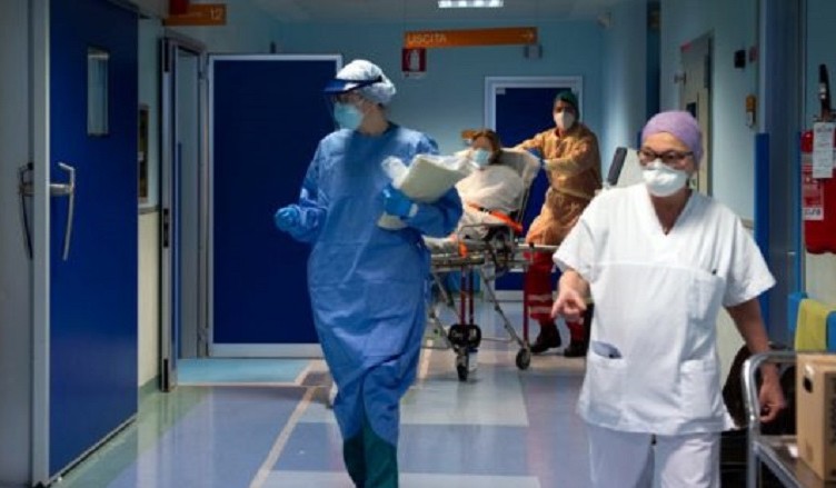 Emergenza Coronavirus, Bologna: il reparto di terapia intensiva del Sant’OrsolaEmergenza Coronavirus, Bologna: il reparto di terapia intensiva del Sant’Orsola
